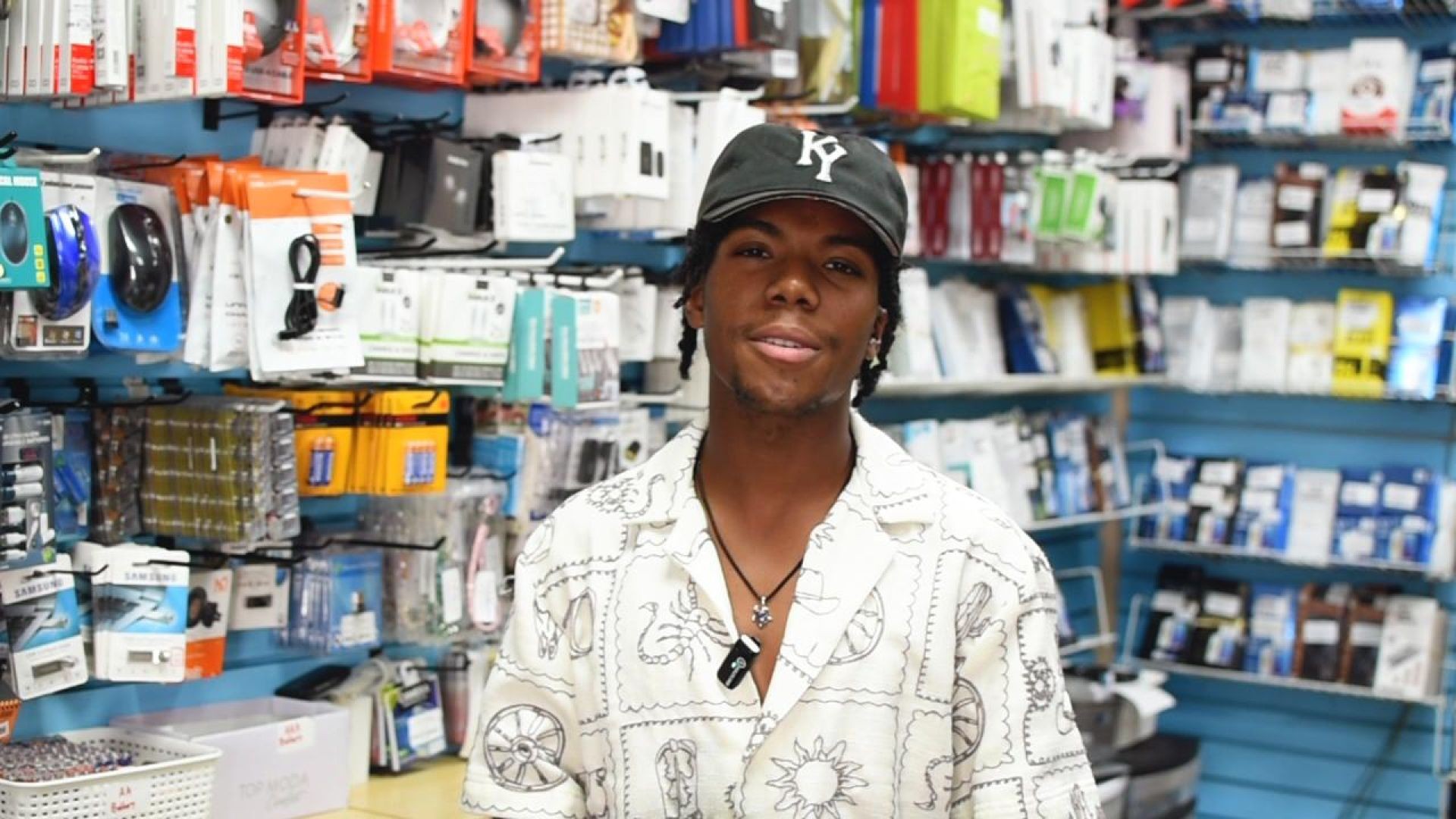 J&M Electronics Hub USB C